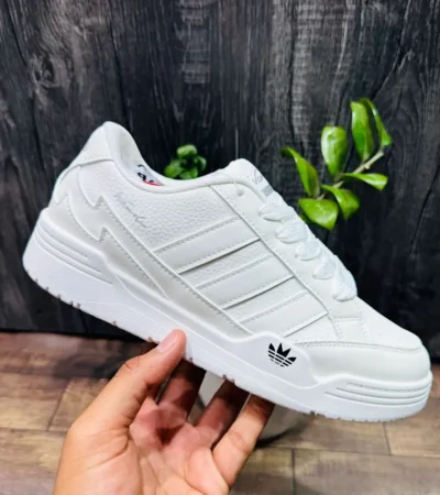 Adidas Originals White Court Classic Sneakers For Men (LAZ448)