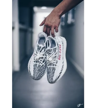 Adidas Yeezy Boost 350 V2 Shoes For Men (SL91) - Image 2