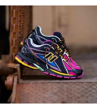 Classy New Balance 1906r Neon Lights Shoes For Men (SHUB290)