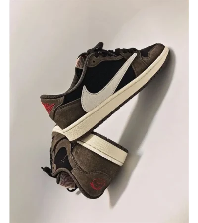 Classy Travis Scott X Air Jordan Retro 1 Low Shoes For Men (S1H51) - Image 2