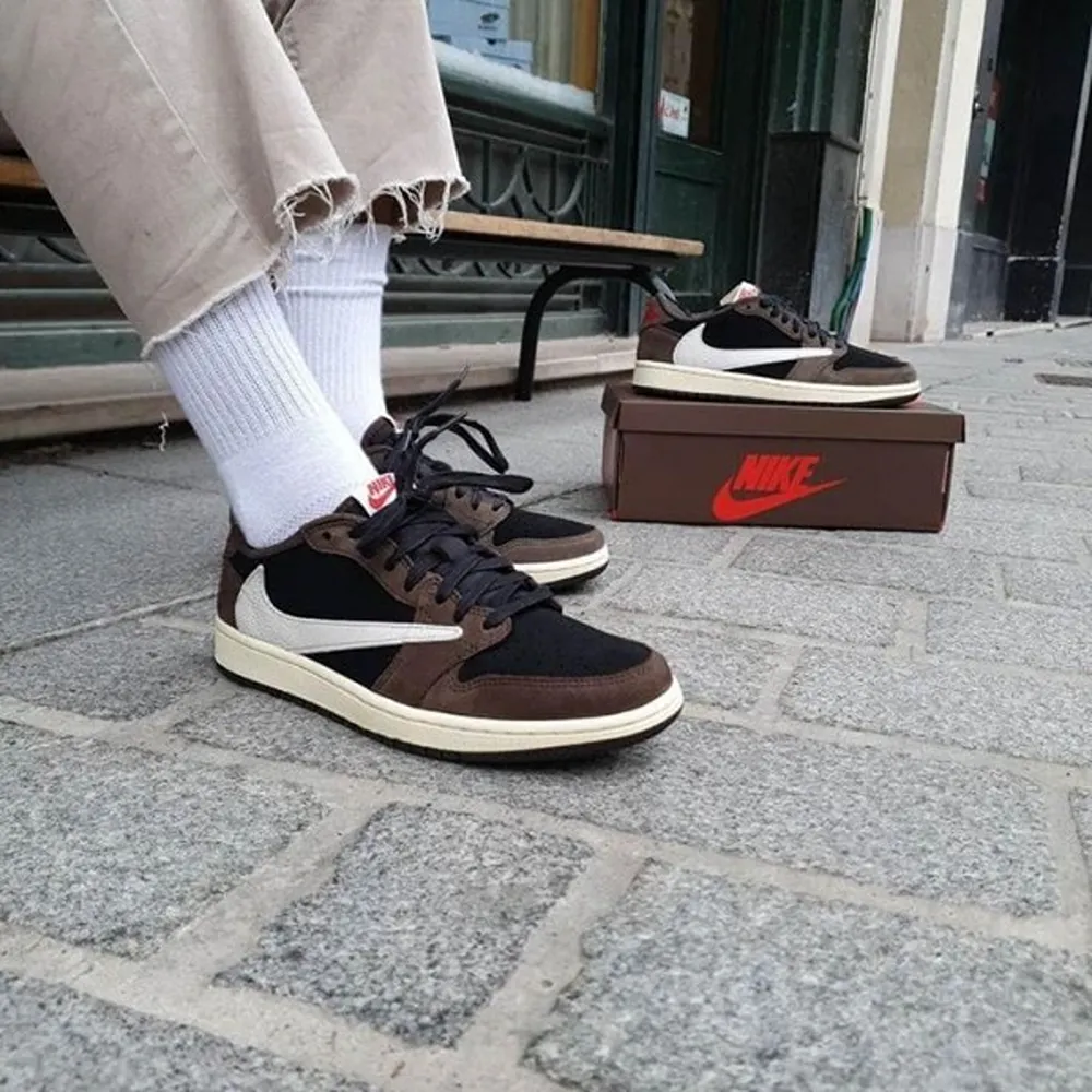 Classy-Travis-Scott-X-Air-Jordan-Retro-1-Low-Shoes-For-Men-Sw6201.Webp Classy Travis Scott X Air Jordan Retro 1 Low Shoes For Men (Sw6201)