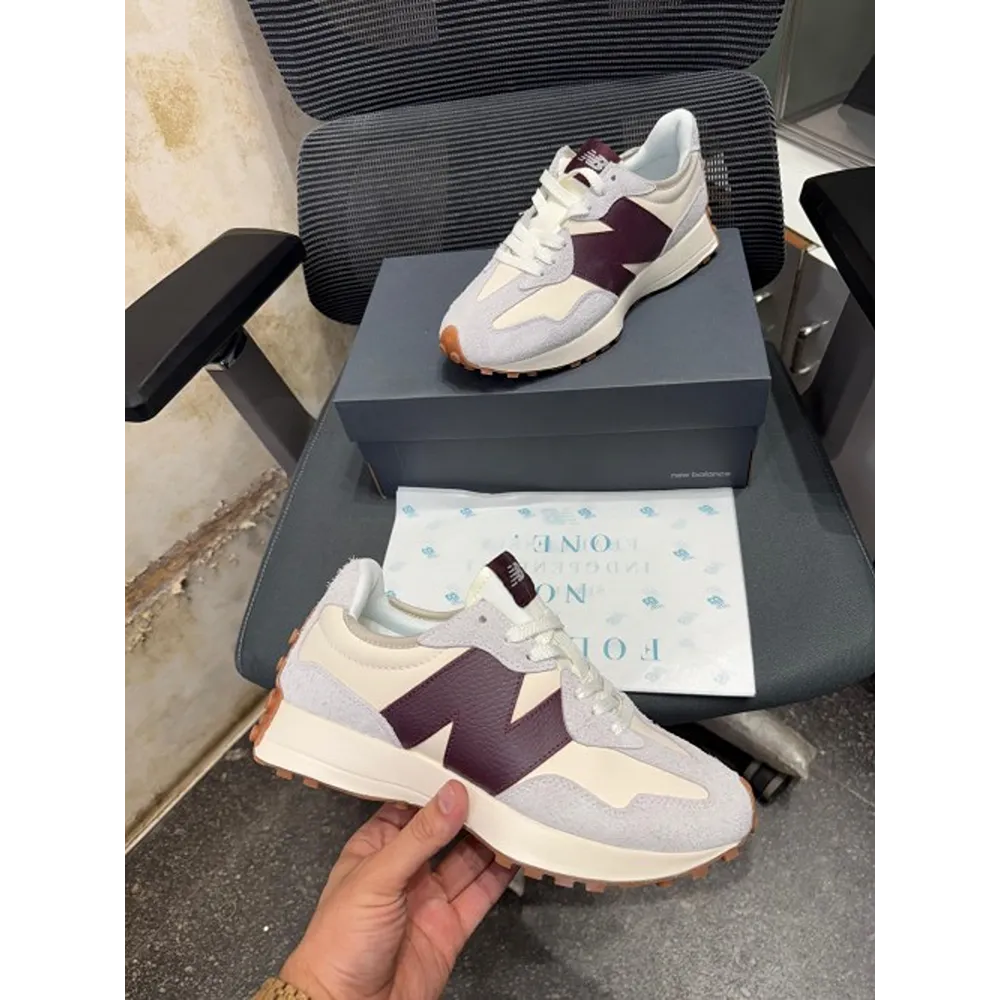 New-Balance-327-Burgundy-Shoes-For-Men-Hs98.Webp New Balance 327 Burgundy Shoes For Men (Hs98)