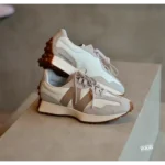 New Balance 327 Moonbeam Driftwood Shoes For Men (LAZ407) - Image 2