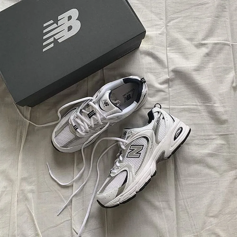 New-Balance-530-White-Black-Shoes-For-Men-Sz14.Webp New Balance 530 White Black Shoes For Men (Sz14)