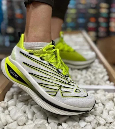 New Balance Fuel Cell Sc Elite V3 Green Shoes For Men (SZ44) - Image 2