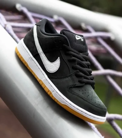 Nike Sb Dunk Low Black Gum Shoes For Men (LAZ522) - Image 2