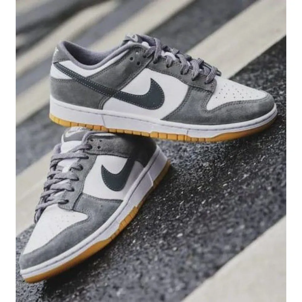 Nike-Sb-Dunk-Low-Grey-Gum-Shoes-For-Men-Sz40.Webp Nike Sb Dunk Low Grey Gum Shoes For Men (Sz40)