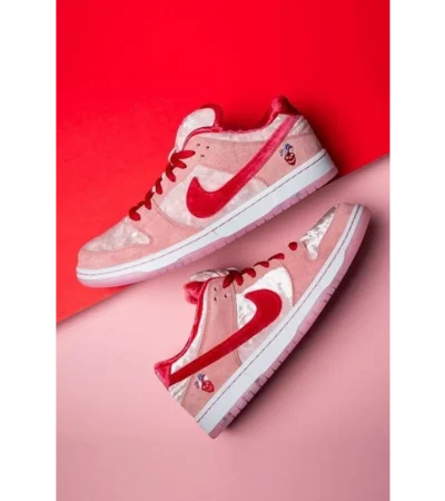 Nike SB Dunk Low Strange Love Shoes For Men (HS44)
