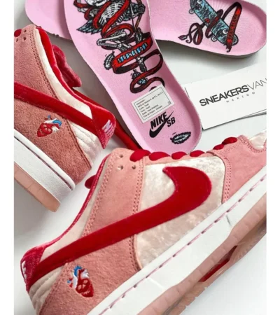 Nike Sb Dunk Low Strange Love Shoes For Men (SZ69) - Image 2