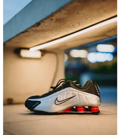 Nike Shox R4 Black Metallic Silver Shoes For Men (BSF631) - Image 2