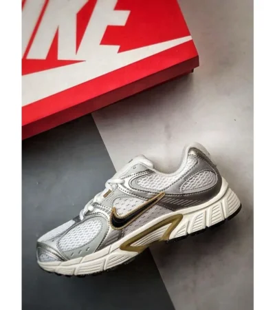 Nike V5 Rnr Parachute Beige Metallic Shoes For Men (BSF965) - Image 2