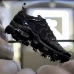 Nike Vapor Max Plus Triple Black Shoes For Men (SL498) - Image 3