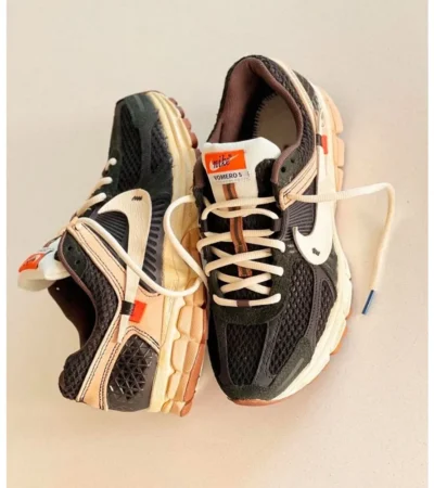 Nike Zoom Vomero 5 Off White Shoes For Men (SZ77) - Image 2