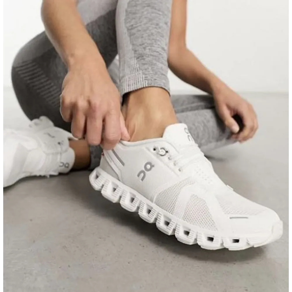 On-Cloud-5-White-Shoes-For-Men-Hs246.Webp On Cloud 5 White Shoes For Men (Hs246)
