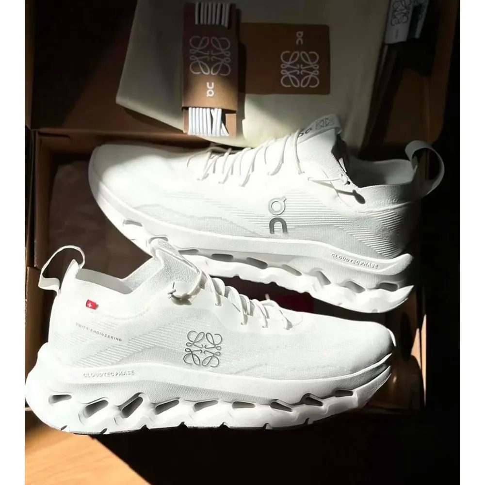 On-Cloud-X-Loewe-Triple-White-Shoes-For-Men-Lab1775.Webp On Cloud X Loewe Triple White Shoes For Men (Lab1775)