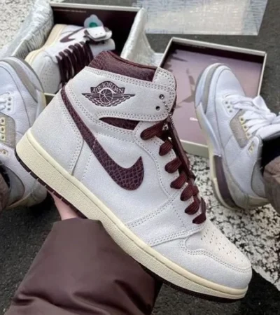 Classy Nike Air Jordan Retro 1 High Shoes For Men (SHH07890)