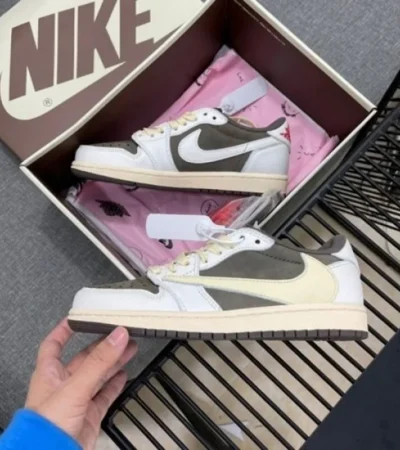 Classy Nike Jordan 1 Retro Low Shoes For Men (SHH07897)
