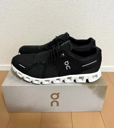 Luxurious On Cloud 5 Nova Black White Shoes For Men With Brand Box (SUP5673) - Image 2
