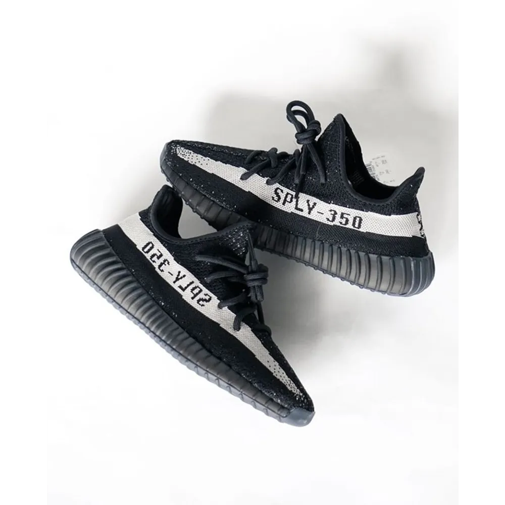P-215-14-38-29-139320.Webp Classy Adidas Yeezy 350 V2 Oreo Shoes For Men (Shh07751)