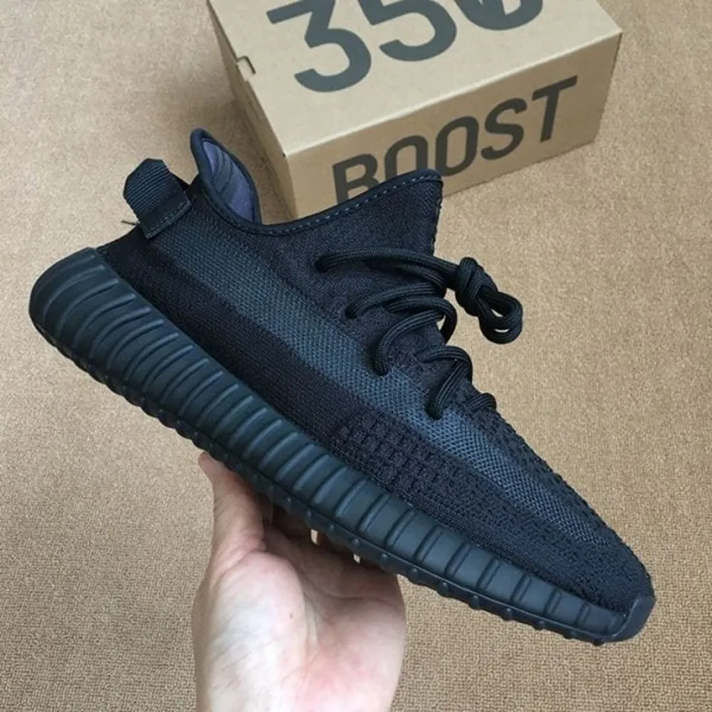 P-23-11-23-33-233709.Webp Premium Adidas Yeezy Boost 350 V2 Shoes For Men (Sw6716)