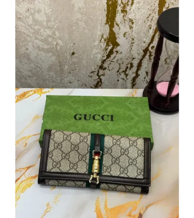 Trendy Gucci Wallet For Women (J2395)