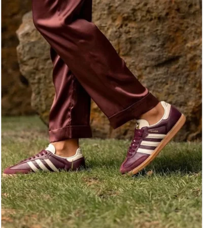 Trendy Adidas Samba Classic Maroon Shoes For Men (SHUB696)