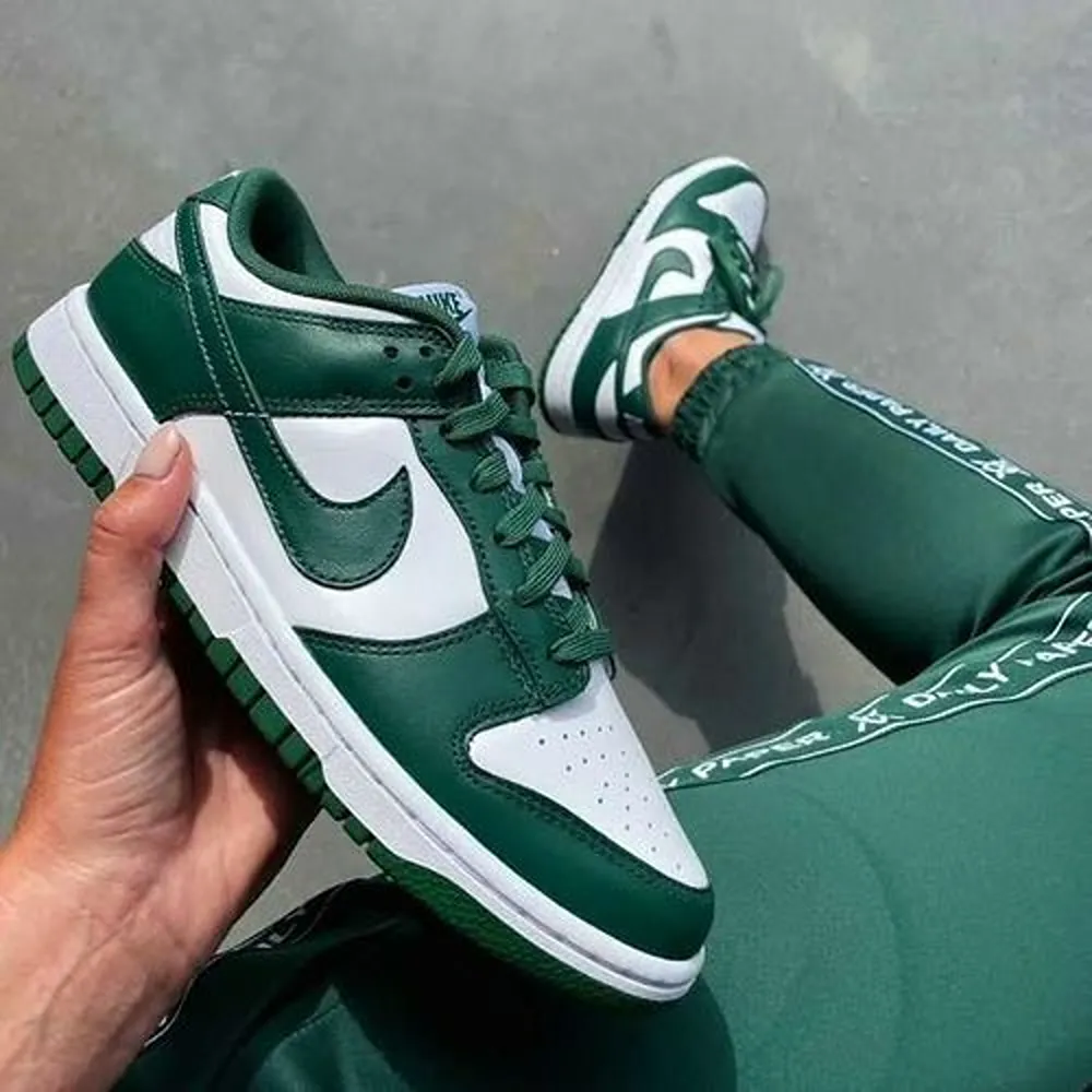 P-281-15-16-37-444323.Webp Trendy Nike Sb Dunk Low Varsity Green Shoes For Men (Shub699)