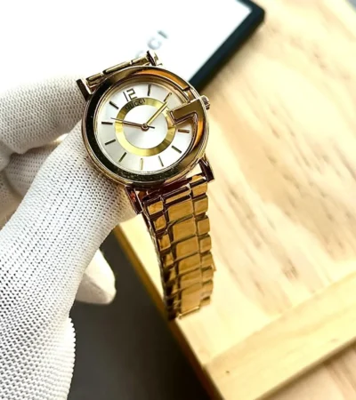 Classy Gucci Watch For Women (J2175)