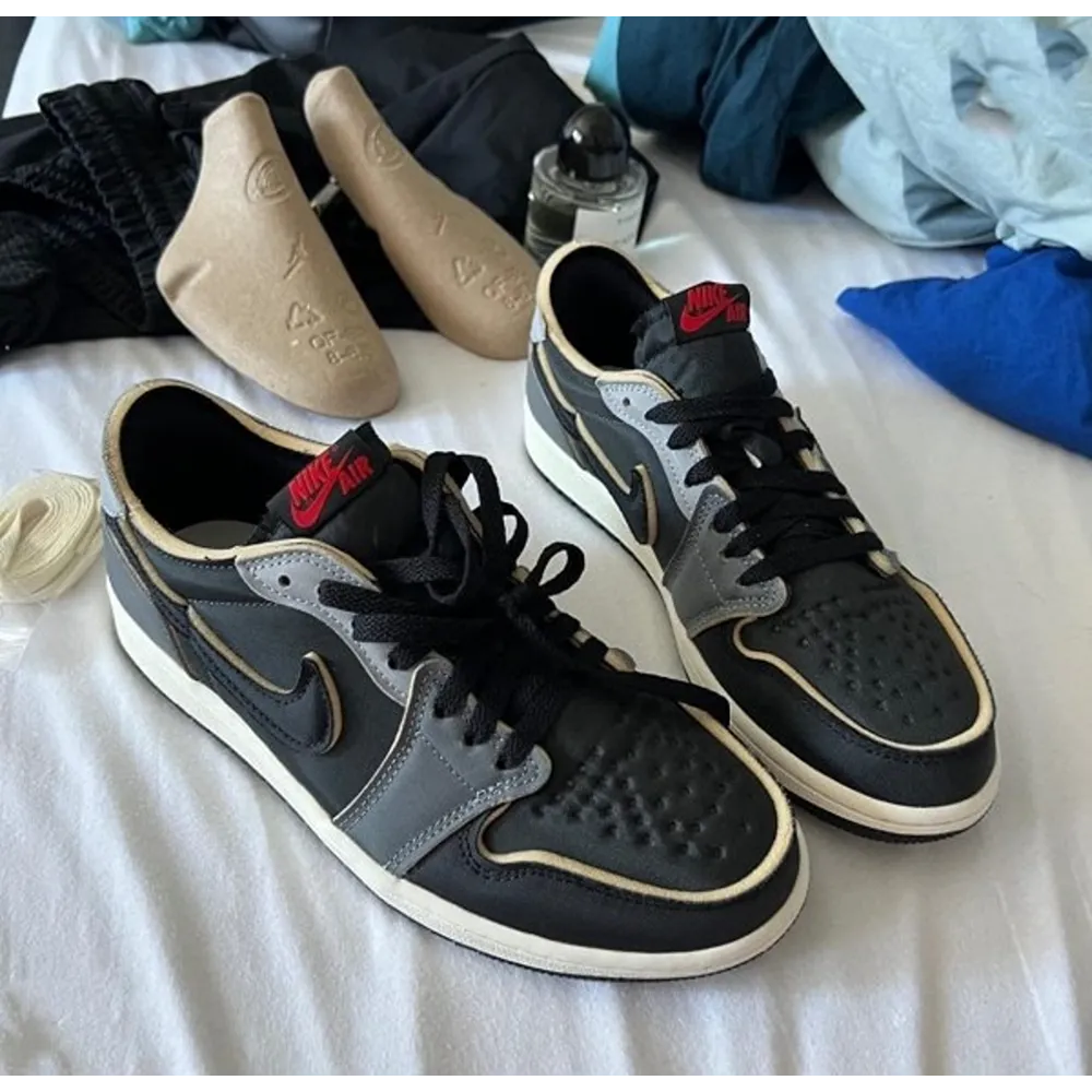 P-31-16-35-58-475789.Webp Classy Nike Air Jordan 1 Low Dark Smoke Shoes For Men (Shh07771)