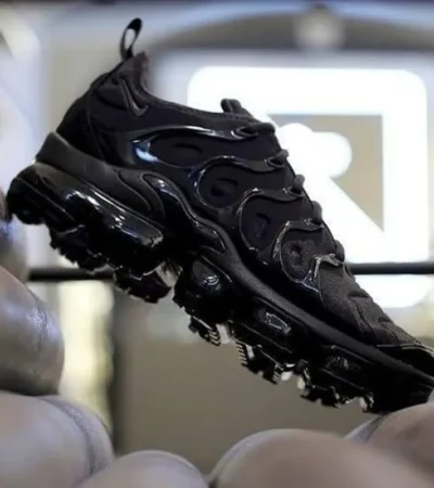 Trendy Nike Vapormax Plus Triple Black Shoes For Men (SW6598)