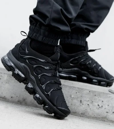 Trendy Nike Vapormax Plus Triple Black Shoes For Men (SW6598) - Image 2