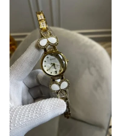 Classy Gucci Watch For Women (J2227)