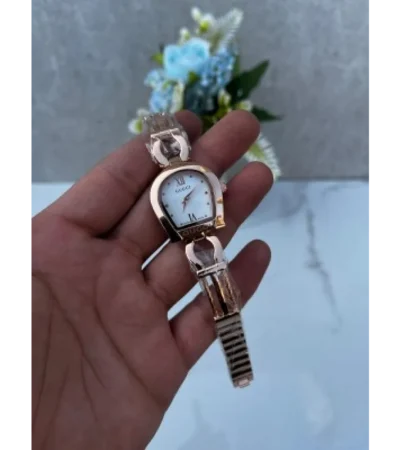 Classy Gucci Watch For Women (J2228)