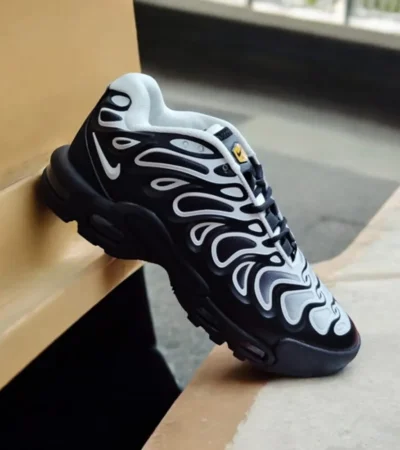 Classy Nike Air Max Plus Drift Shoes For Men (SHH07693)