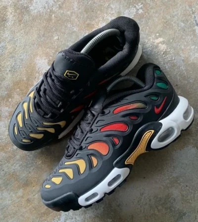 Classy Nike Air Max Plus Rainbow Shoes For Men (SHH07695)