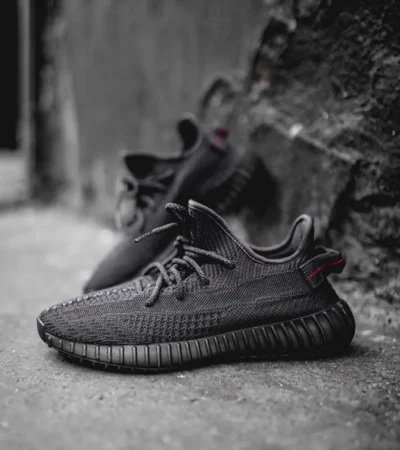Classy Adidas Yeezy Boost 350 Lace Shoes For Men (SHH07711)