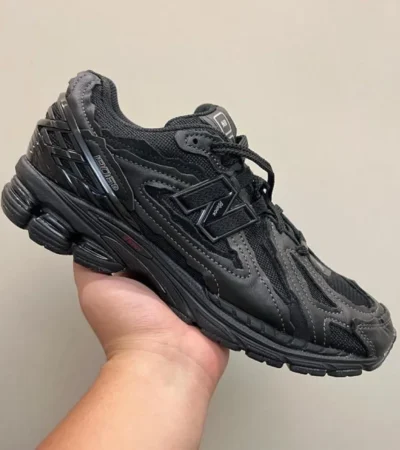Stylish New Balance 1906R Protection Black Shoes For Men (S1H08)