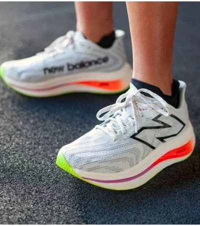 Classy New Balance Fuelcell Supercomp Trainer V2 White Shoes For Men (S1H59) - Image 2