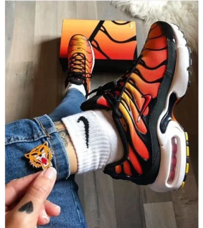 Luxurious Nike Airmax Plus Shoes For Men (SIG719)