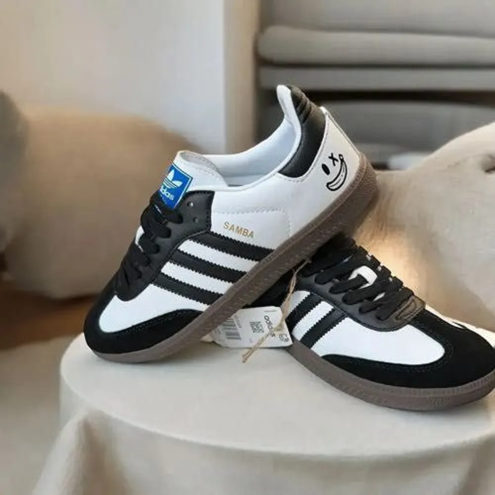 P-Photo-2024-12-14-09-50-09-10-17-03-972704.Webp Trendy Adidas Samba Panda 2024 Shoes For Men (Ff563)