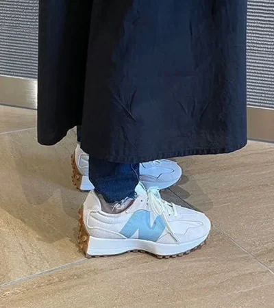 Trendy New Balance Unisex Shoes For Women (FF747) - Image 2