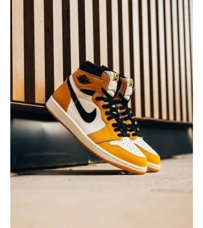 Luxurious Nike Air Jordan 1 High Retro Yellow Shoes For Men (BSF1855)