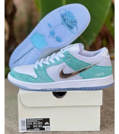 Luxurious Nike Sb Dunk Low April Skateboards Shoes For Men (SFS1914)