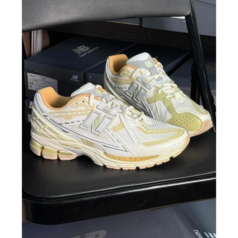 P-Photo-2024-12-18-12-30-14-2-12-44-52-848366.Webp Luxurious New Balance 1906R Lunar New Year White Shoes For Men (Sfs1915)