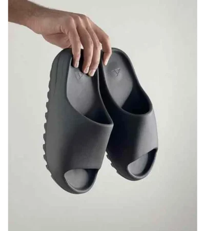 Premium Adidas Yeezy Slides Black For Men (BME117) - Image 2
