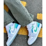 Premium Air Jordan Retro 1 Low Se Emerald Rise Shoes For Men (FST1142) - Image 3
