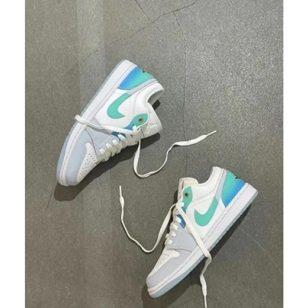 Premium-Air-Jordan-Retro-1-Low-Se-Emerald-Rise-Shoes-For-Men-Ll503.Webp Premium Air Jordan Retro 1 Low Se Emerald Rise Shoes For Men (Ll503)