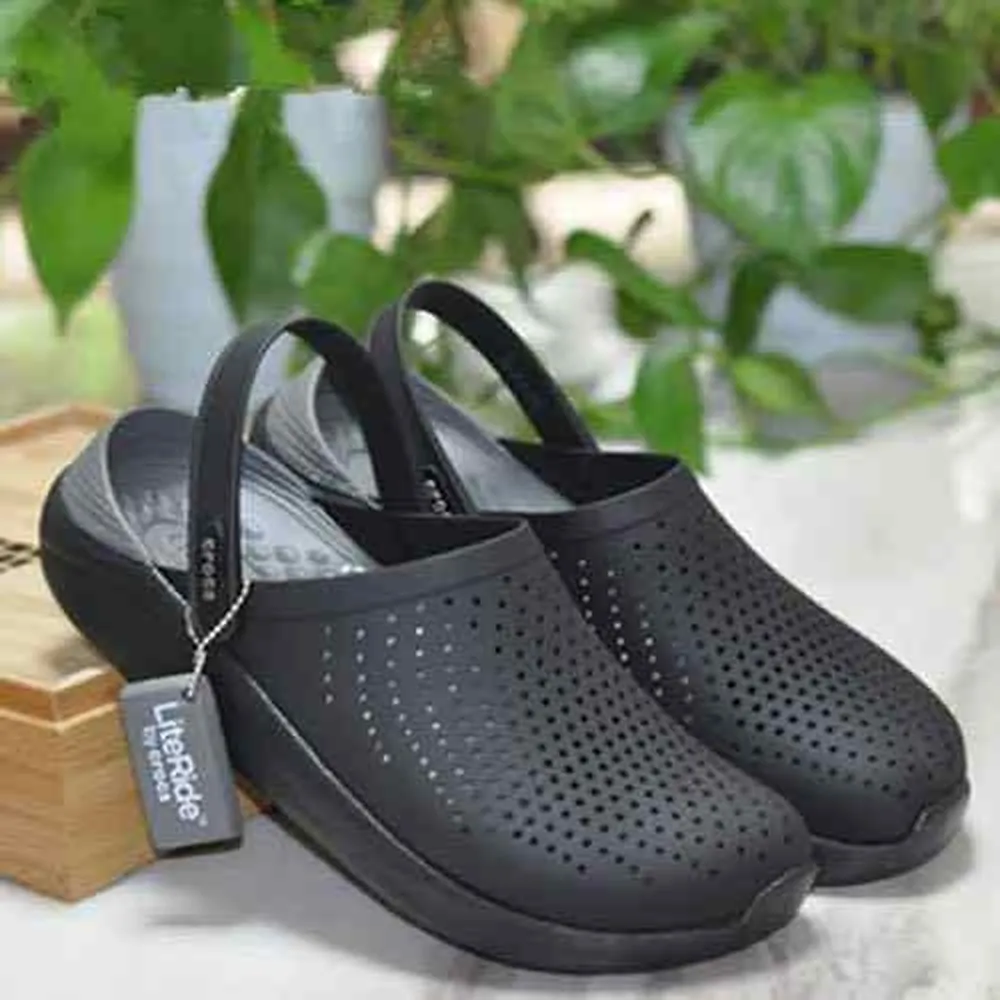 Premium-Crocs-Lite-Ride-Black-Clogs-For-Men-Sp481.Webp Premium Crocs Lite Ride Black Clogs For Men (Sp481)