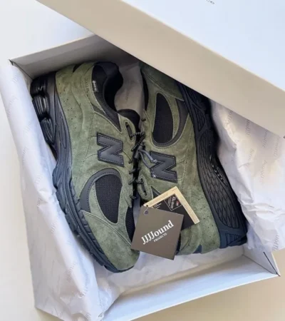 Premium Jjjjound X New Balance 2002r Gore Tex Green Shoes For Men (SW5700) - Image 2