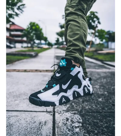 Premium Nike Air Barrage Mid Sneaker For Men (RMF31) - Image 2